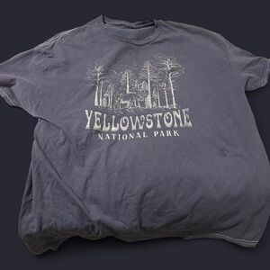 Tillys Yellowstone tshirt size large
